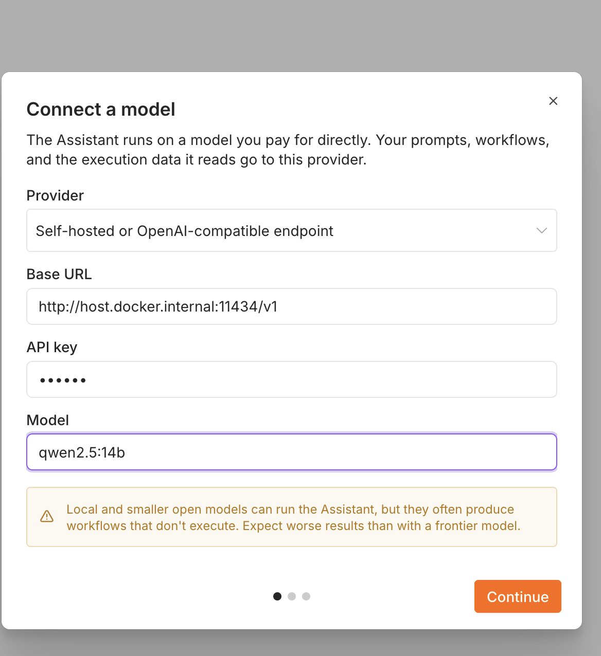 n8n AI Assistant Preview mit orangem Button Set up